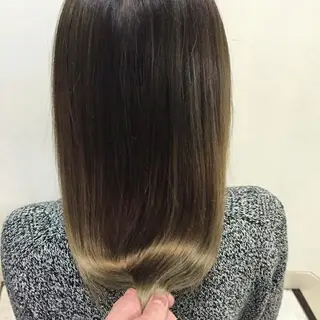 カラー ロング セミロング 100%髪質改善特化 TRUNSのヘアスタイル