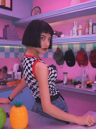 ARISA🦋推し・ アニメカラー/派手髪のヘアスタイル