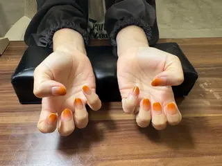 ネイル エーナイン　イオンモール苫小牧店所属・尾﨑 梨緒のネイルデザイン