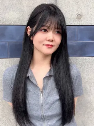 ロング Lond  Emi 艶髪モテヘアのヘアスタイル