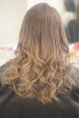 ミディアム セミロング ロング カラー 枝毛カット＆髪質改善 満足NO.1岡しゃんのヘアスタイル