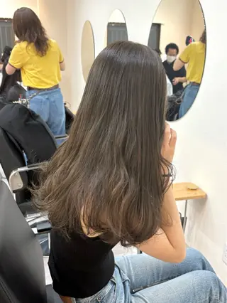 セミロング カラー ハル🌸柔色/ ブリーチなし/艶髪のヘアスタイル