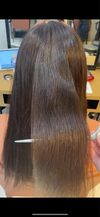 ロング あやめ【顔まわり/レ イヤー/柔らかカラ】のヘアスタイル