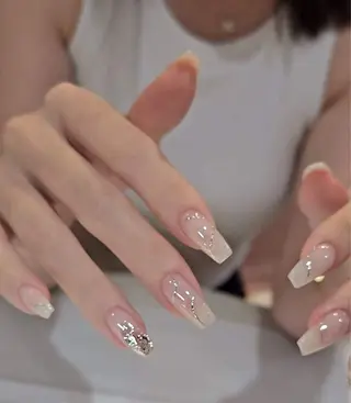 ネイル 相沢 さやかのネイルデザイン