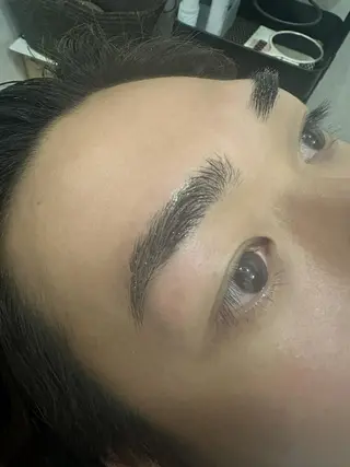 メンズ MENSbeauty salon服部飛鳥の眉毛・アイブロウイメージ