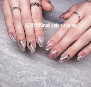 ネイル R inのネイルデザイン