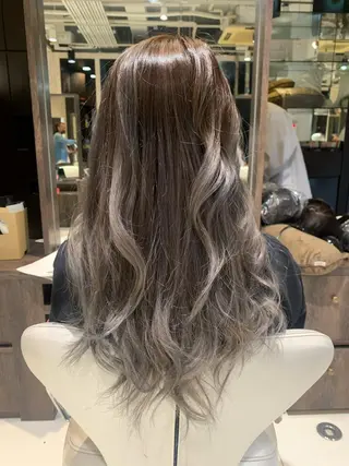 ロング カラー ハイトーンブリーチ有 ブリーチ無しお任せのヘアスタイル