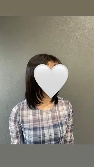ミディアム 手塚 凜のヘアスタイル