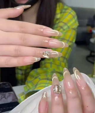 ネイル 高木 維麗絲のネイルデザイン