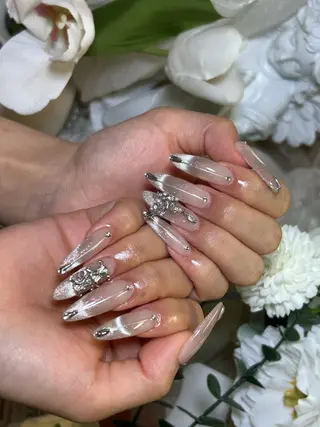 セミロング U·Mi nail salon所属・U·MI 上野御徒町店のネイルデザイン