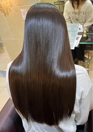 ロング パーマ CLOVER新田辺所属・石賀 早紀のヘアスタイル