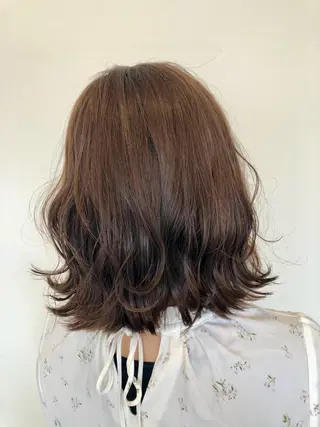 ミディアム カラー 森田 真由のヘアスタイル