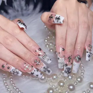 ネイル DIAMOND 💦のネイルデザイン