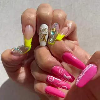 ネイル nail Eclat所属・志賀野 美喜のネイルデザイン