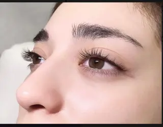 マツエク・マツパ Mauloa 学芸大学東口店所属・干山 優のマツエク・マツパデザイン