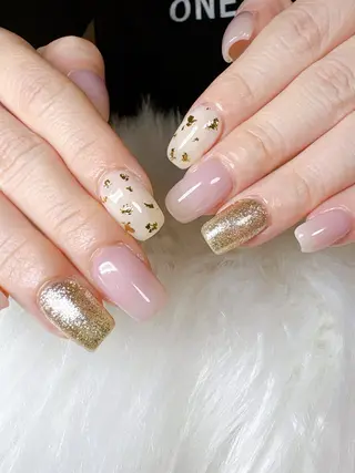 ネイル ECLAT エクラ所属・寺山 千鶴のネイルデザイン