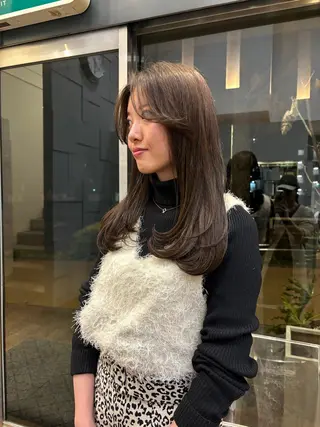 ロング miu /透明感カラーのヘアスタイル