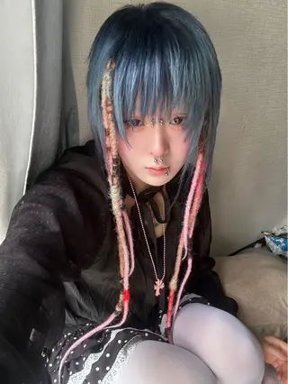 カラー HACO+ /MOE モエのヘアスタイル