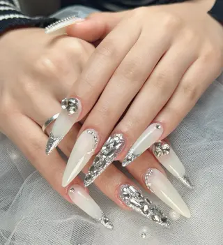 ネイル ゆき 🌻ひまわりサロンのネイルデザイン