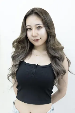 ロング カラー alpha. カラーエクステ下妻のヘアスタイル