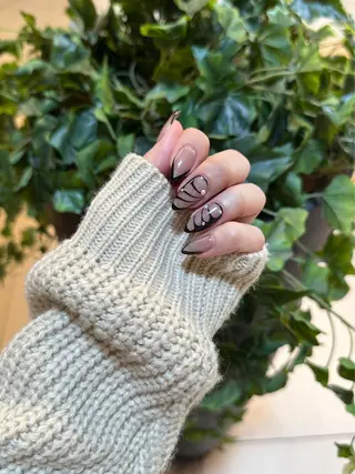 ネイル ネイル&アイ QUEEN&CRIMSON所属・眉WAX/ピーリング ホワイトニングの眉毛・アイブロウイメージ