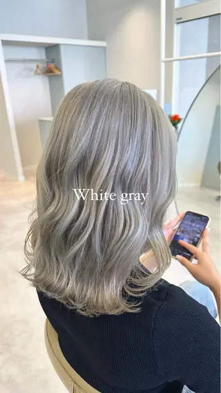 ミディアム 🫧ペール系カラー /デザイン秀喜🫧のヘアスタイル