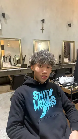 カラー パーマ Bernie boyのヘアスタイル