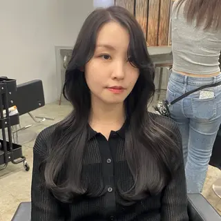 ロング カラー 新宿/韓国ヘア/ 髪質改善ストレートのヘアスタイル