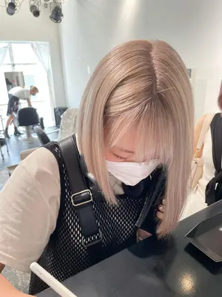 ショート カラー ヘアアレンジ 艶ハイトーン/ヘア アレンジAYAKAのヘアスタイル