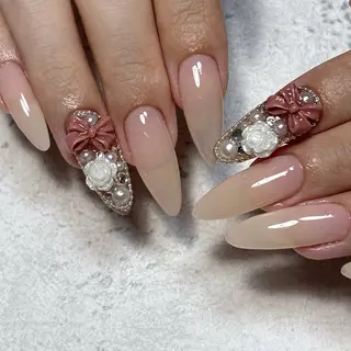 ネイル Li'a Bloom所属・🦋🤍 madoka🤍のネイルデザイン