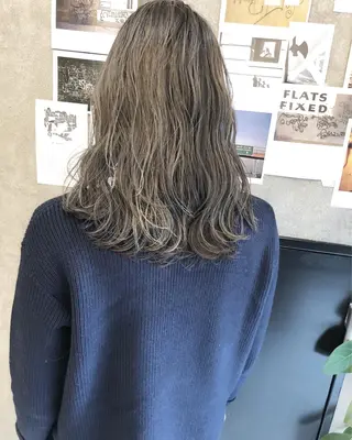 ミディアム カラー 顔周りレイヤー/韓国 ブリーチminamiのヘアスタイル