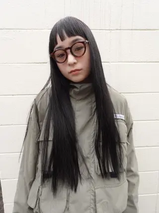 カラー パーマ ミディアム CEINE PATHのヘアスタイル