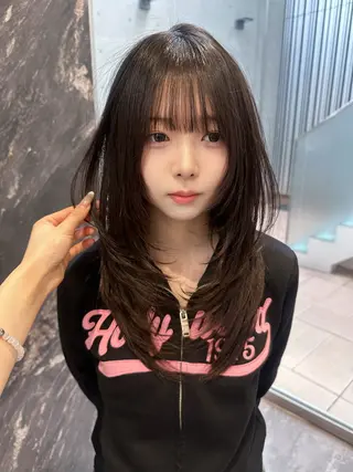 セミロング RiA/髪質改善/ レイヤーカットのヘアスタイル