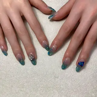 ネイル HIKARI 4uまつ毛ネイルのネイルデザイン