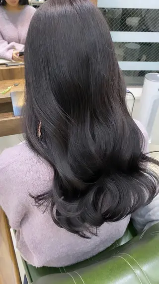 ロング equal銀座所属・equal銀座 黒田💚のヘアスタイル