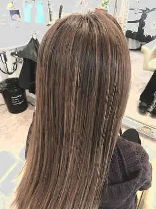 セミロング カラー La.fleur ラ.フルールのヘアスタイル