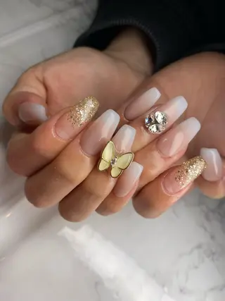 ミディアム ネイル nail salon azuのネイルデザイン