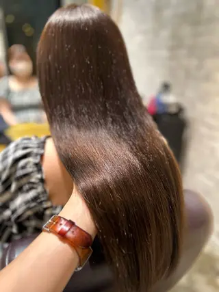 ロング 縮毛矯正／レイヤー／ 🌼mizukiのヘアスタイル