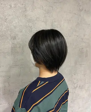 ショート カラー 唐澤 千尋のヘアスタイル