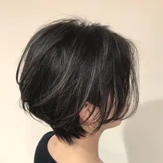 ショート カラー AMI Hair  supply所属・髪質改善カラー 韓国風レイヤーのヘアスタイル