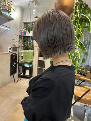 ショート REINA☁️透明感 カラー/ぷつっと♡のヘアスタイル