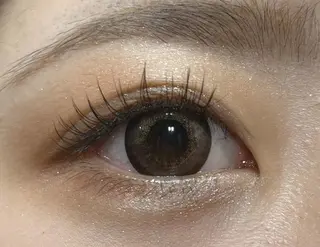 マツエク・マツパ 知久 絢音のヘアスタイル