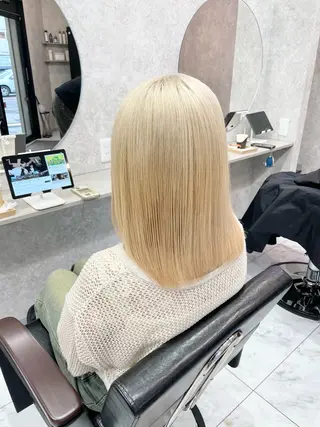 ミディアム 🦋ハイトーン🦋 石山 希理🦋のヘアスタイル