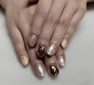 ネイル KARI ネイルサロンのネイルデザイン