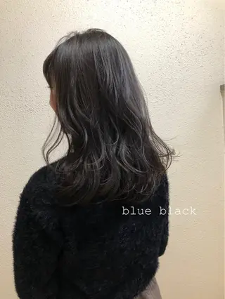 セミロング カラー ツキノキ ミナのヘアスタイル