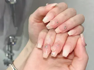 ネイル グロー ネイルのネイルデザイン