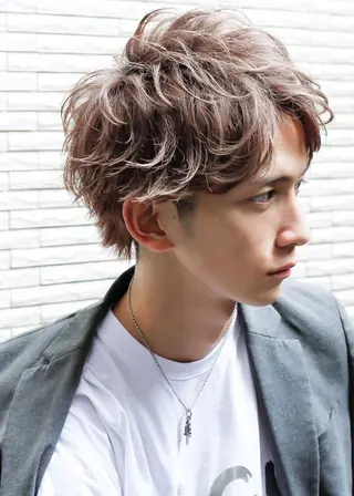 ショート カラー パーマ メンズ イズ ミのヘアスタイル