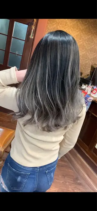 ロング カラー Beyond（kitaro）所属・石井辰功也 フリーランス美容師のヘアスタイル