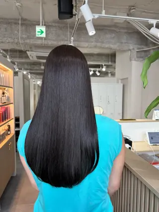 ロング attrait【アトレ】🌱梅田店所属・AYANA🫧酸性 縮毛/艶髪TR🫧のヘアスタイル