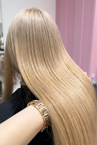 ロング ナナ♡レイヤーカット ♡似合わせカラーのヘアスタイル